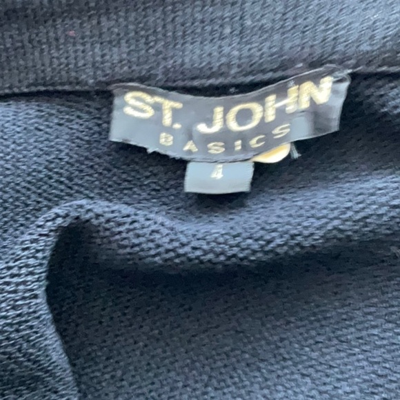 St. John Basic Jacket. Versatile. Sz4. - Picture 9 of 11